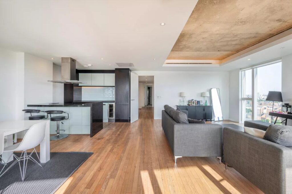 Park Vista Tower, Cobblestone Square 3 bedroom apartment for sale London, E1W