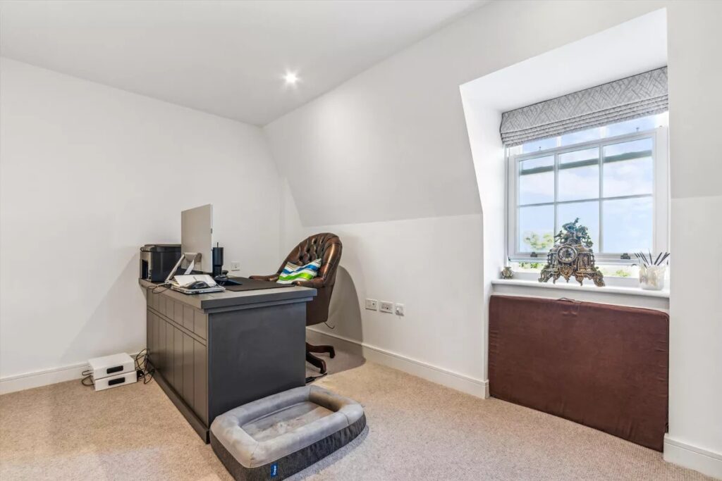 Lisgar Terrace 2-3 bedroom apartment for sale London, W14