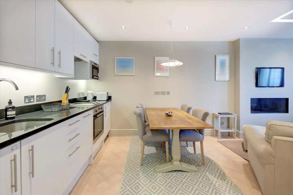 Belgravia Court 1 Bedroom Flat For SaleEbury Street, London, SW1W