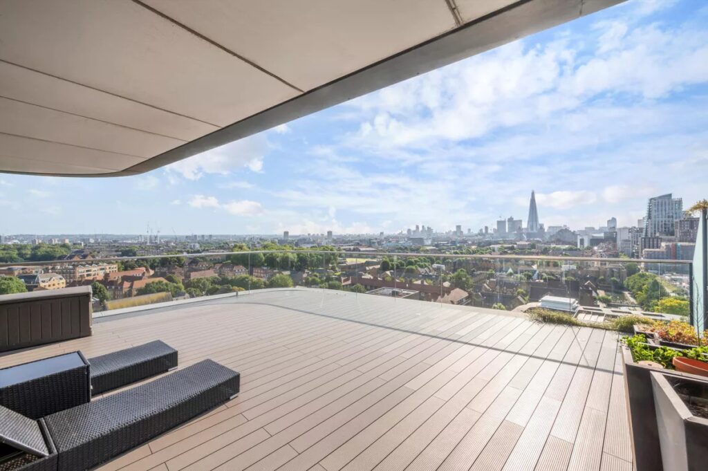 Park Vista Tower, Cobblestone Square 3 bedroom apartment for sale London, E1W