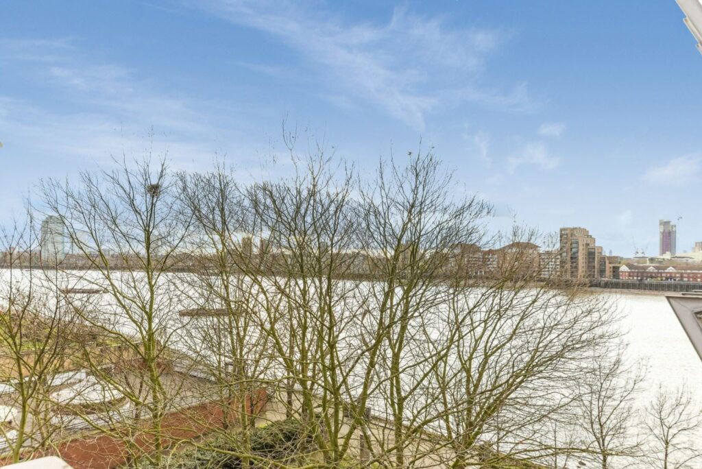 Seacon Wharf, 4 Hutchings Street 2 bedroom apartment for sale London, E14