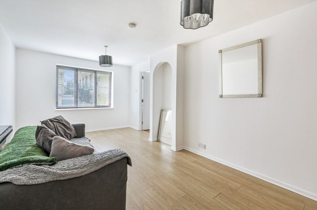 Tyndal Court, Transom Square 2 bedroom apartment for sale Greater London, E14