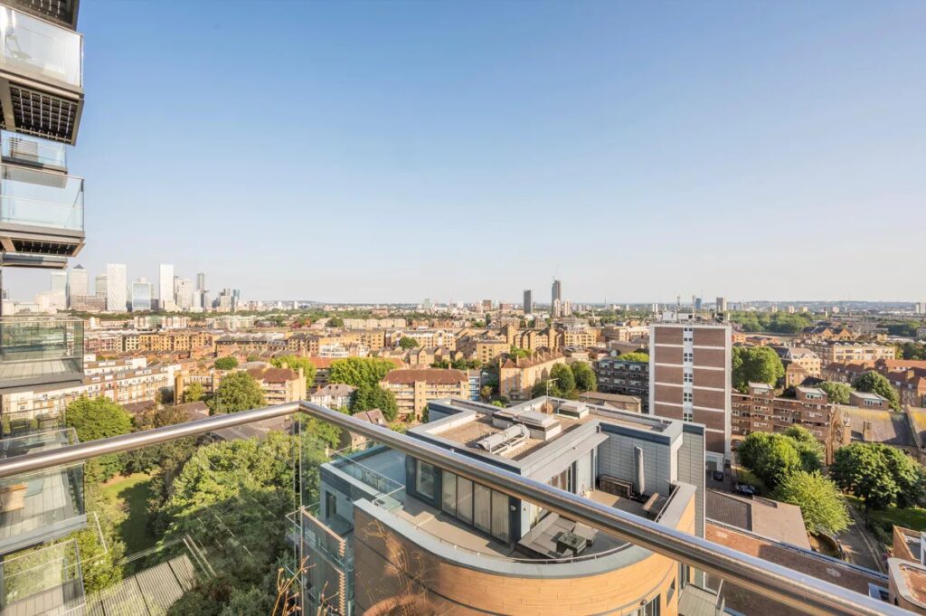 Park Vista Tower, Cobblestone Square 3 bedroom apartment for sale London, E1W