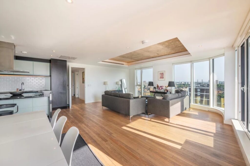 Park Vista Tower, Cobblestone Square 3 bedroom apartment for sale London, E1W